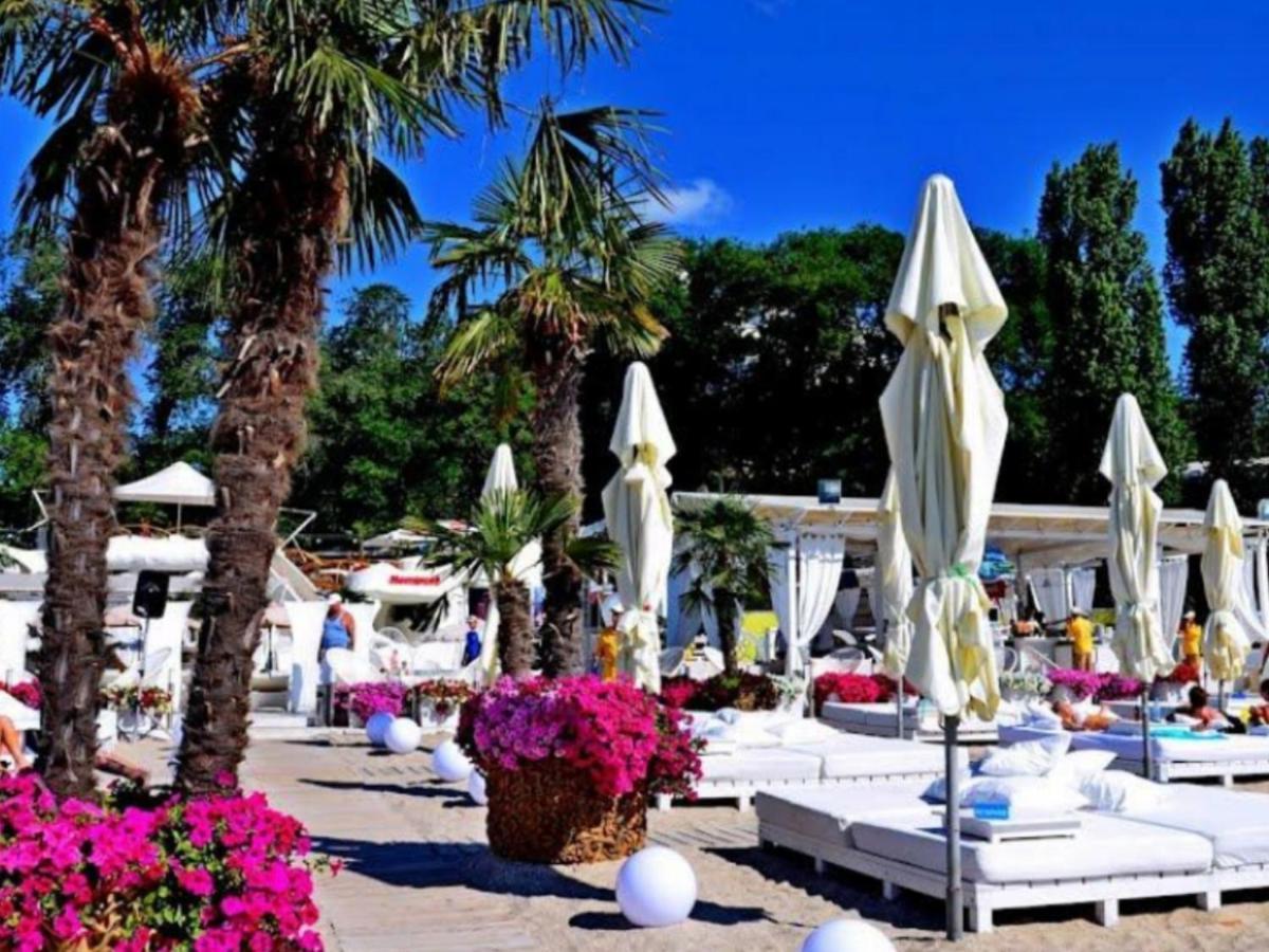 Arcadia Vip-Apartments In Golfstream Odessa Dış mekan fotoğraf